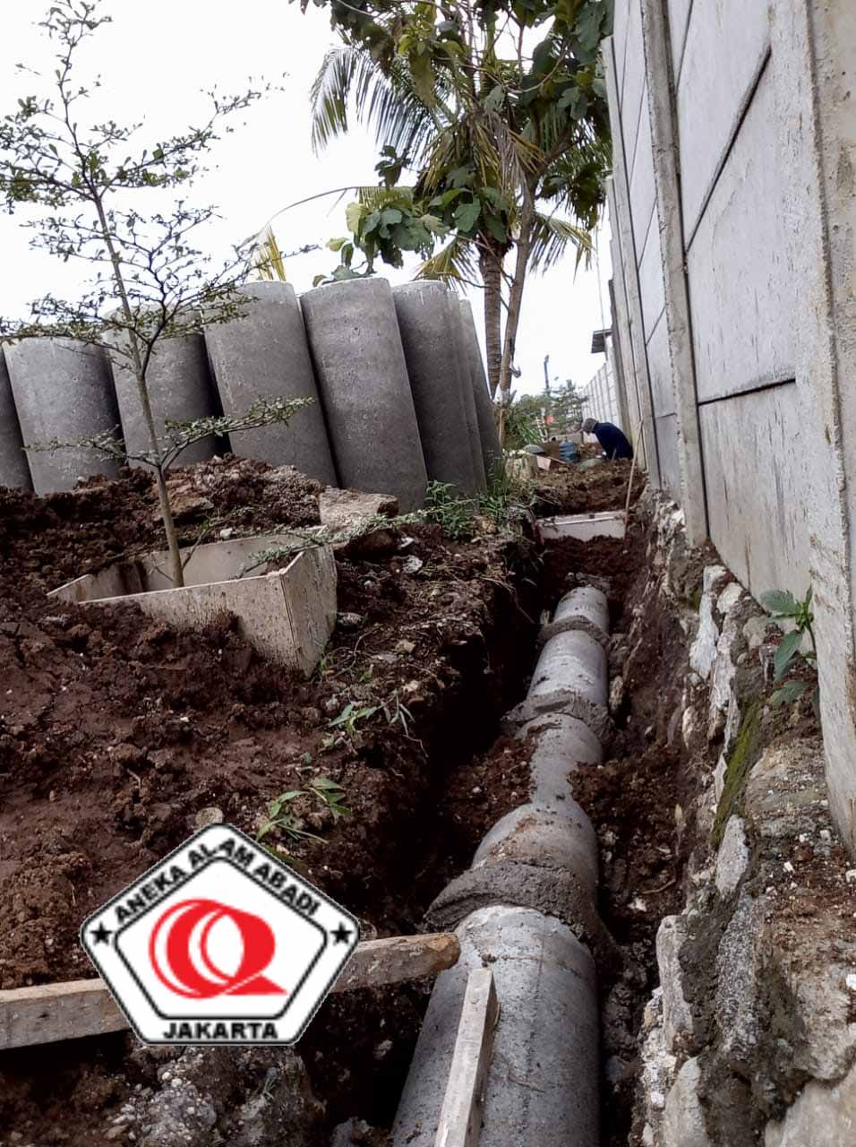 PEMASANGAN SALURAN MENGGUNAKAN BUIS BETON